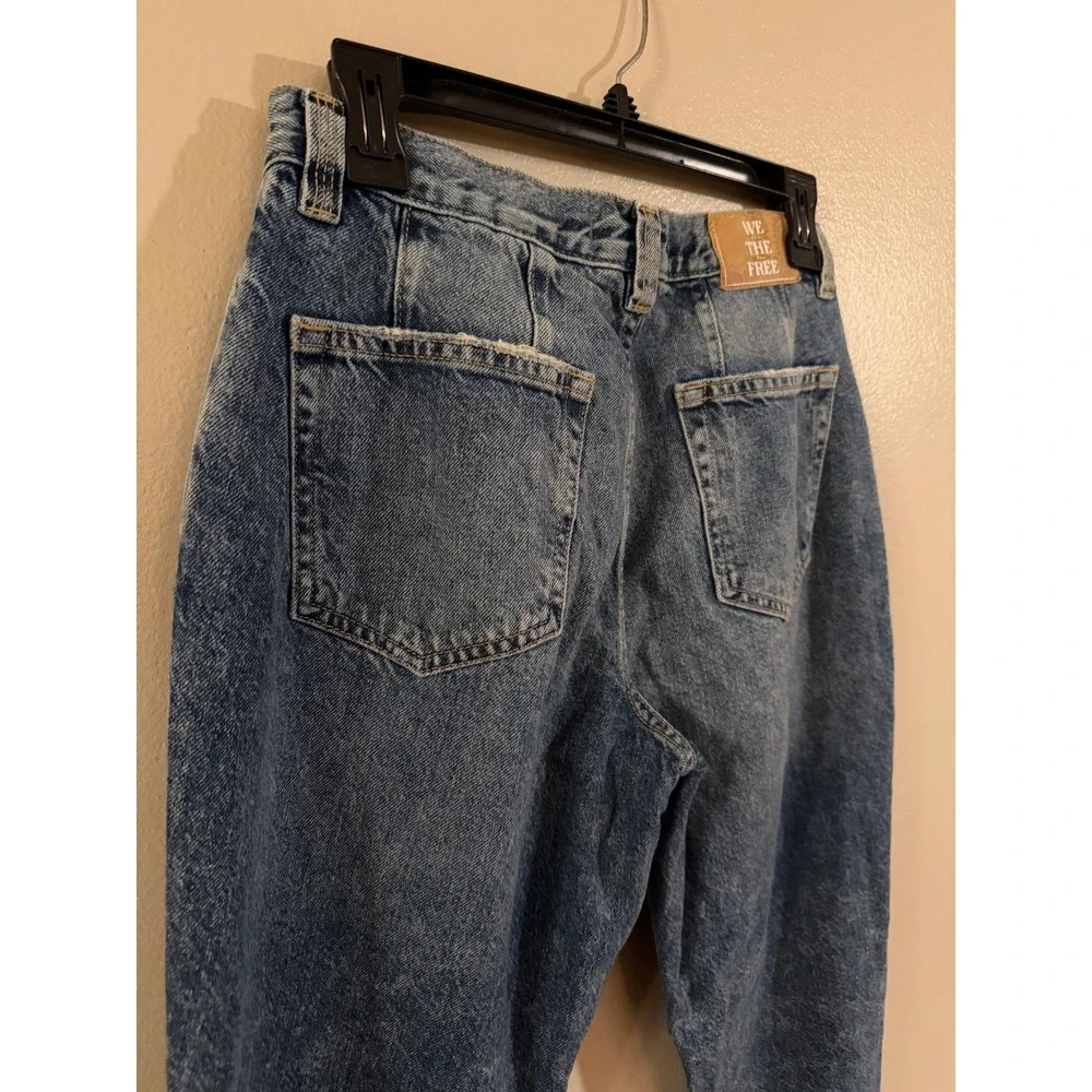 We The Free Free People High Rise Straight Leg Button Fly Blue Jeans Size 28